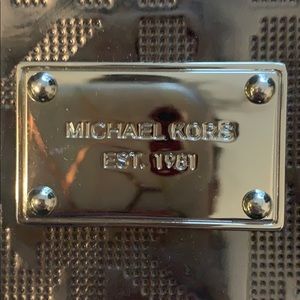 MICHAEL KORS metallic silver iPad/ tablet case